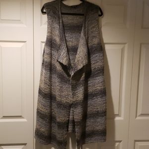 RW&CO sleeveless Sweater Vest